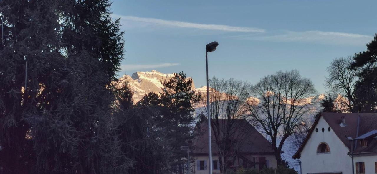 A 2 PAS DU LAC - WIFI - Garage - Netflix - Disney+ - Lac Sévrier Exterior foto