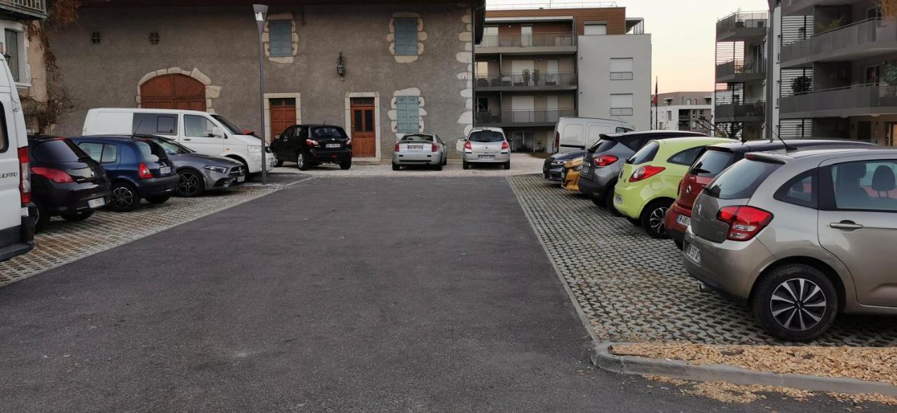 A 2 PAS DU LAC - WIFI - Garage - Netflix - Disney+ - Lac Sévrier Exterior foto